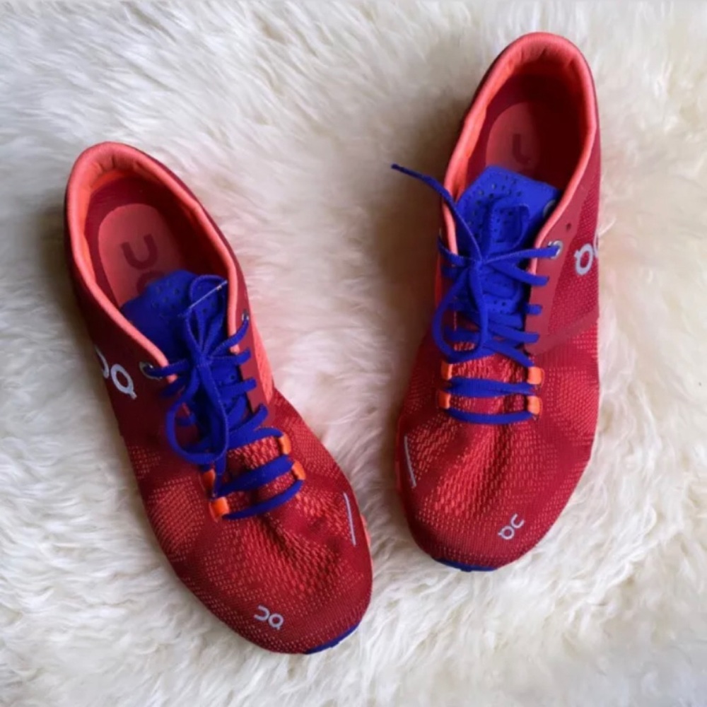 ON Cloud X Women’s Running Shoe Size 8